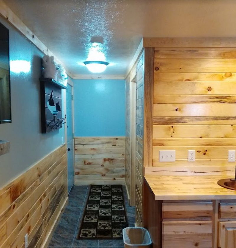 Hiawatha Motel - From Website (newer photo)